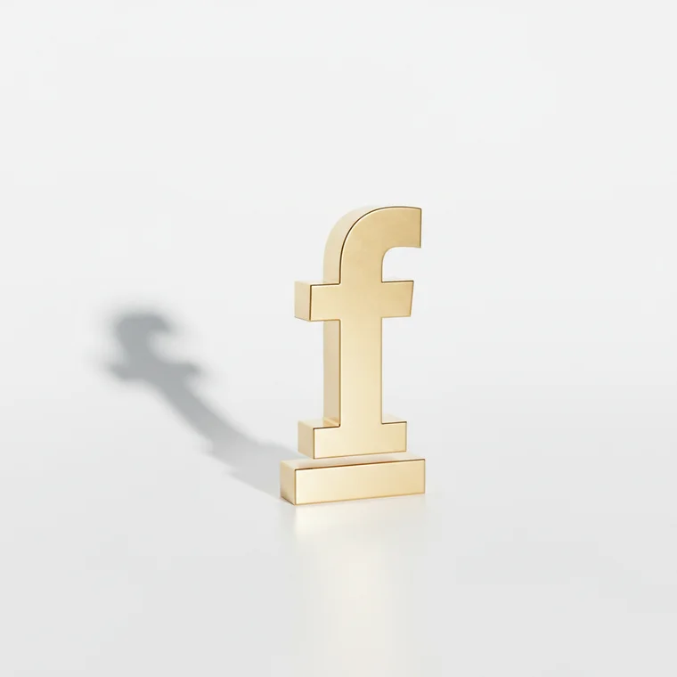 Marketer analizuje algorytm Facebooka i spadek zasięgów przez crossposting z TikToka i Instagrama, szukając sposobów na treści natywne